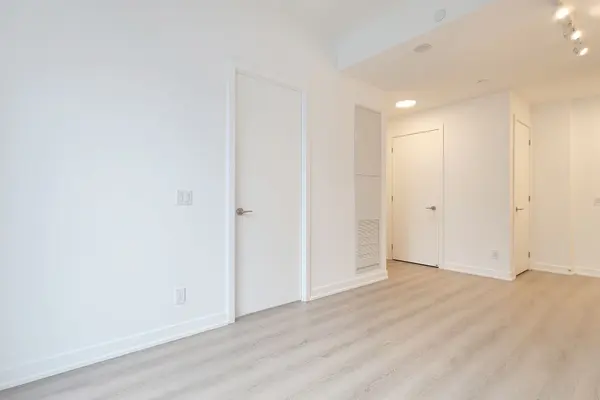 100 Queen ST E #2602, Toronto C08, ON M5C 0B5