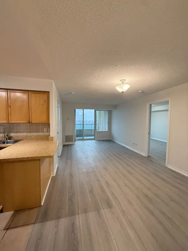 61 Town Centre CT #1812, Toronto E09, ON M1P 5C5