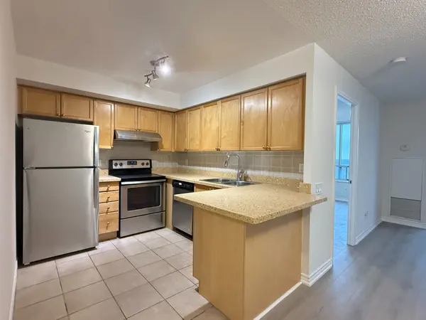 61 Town Centre CT #1812, Toronto E09, ON M1P 5C5