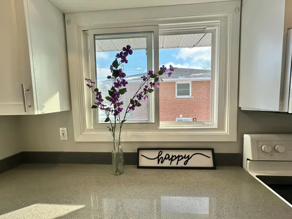 1398 Lakefield ST, Oshawa, ON L1J 3Y9