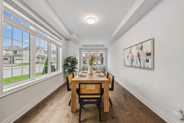 2 William Luck AVE, East Gwillimbury, ON L9N 0S1