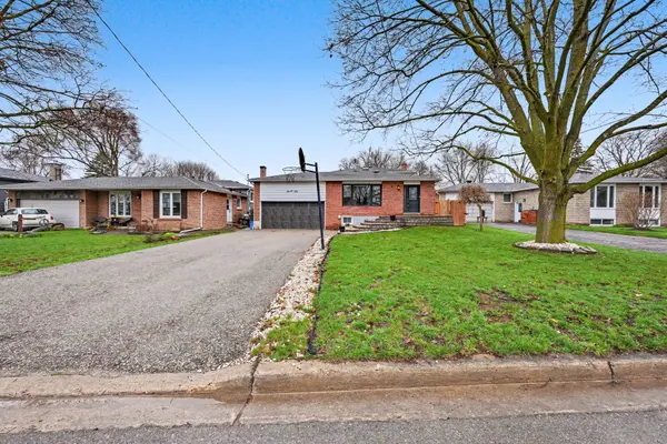 24 Maple AVE W, New Tecumseth, ON L0G 1A0