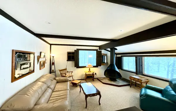 33 Huron Woods DR, Oro-medonte, ON L0K 1E0