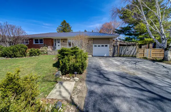 31 Saunders ST, Collingwood, ON L9Y 0G3