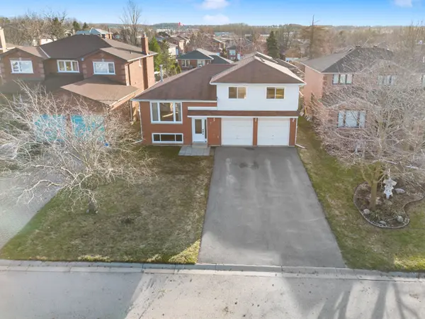 7 Carmichael CT, Orillia, ON L3V 7R6