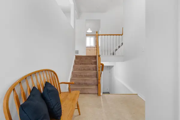 7 Carmichael CT, Orillia, ON L3V 7R6