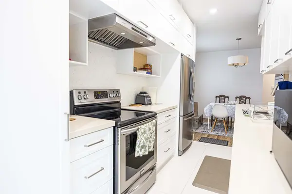 753 Village Green BLVD, Mississauga, ON L5E 3K2