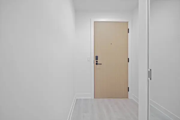 25 Cordova AVE #1704, Toronto W08, ON M9A 0E5