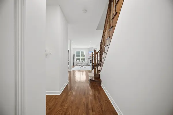 2386 Stone Glen CRES, Oakville, ON L6M 0C7