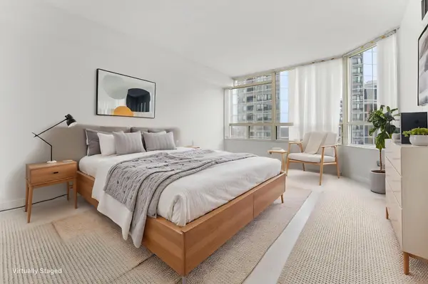 1 Aberfoyle CRES #910, Toronto W08, ON M8X 2X8