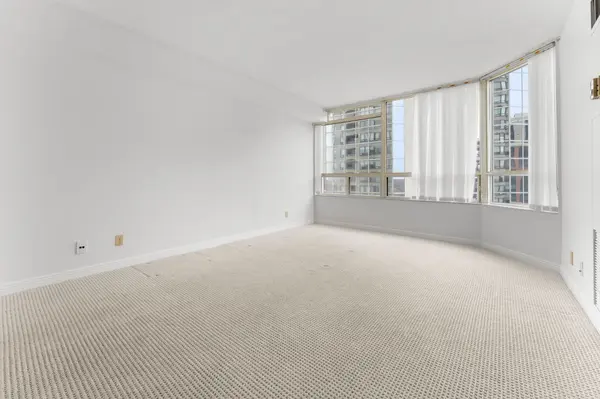 1 Aberfoyle CRES #910, Toronto W08, ON M8X 2X8