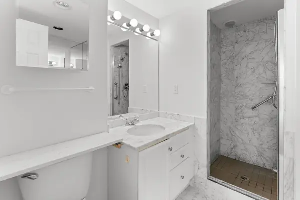 1 Aberfoyle CRES #910, Toronto W08, ON M8X 2X8