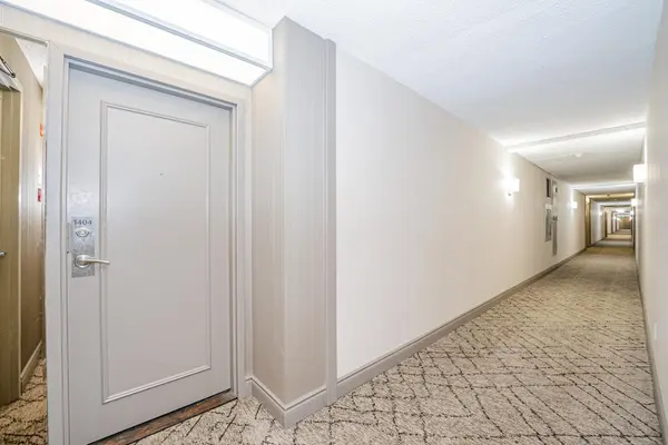 5 Lisa ST #1404, Brampton, ON L6T 4T4