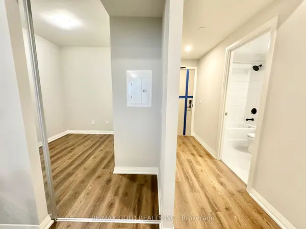 3006 William Cutmore BLVD #404, Oakville, ON L6H 8A4