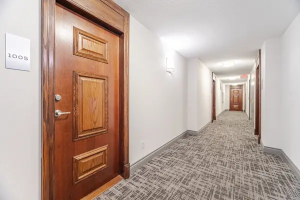 5 Michael Power PL #1005, Toronto W08, ON M9A 0A3