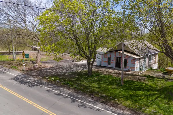 10346 Loyalist Pkwy, Greater Napanee, ON K0H 1G0