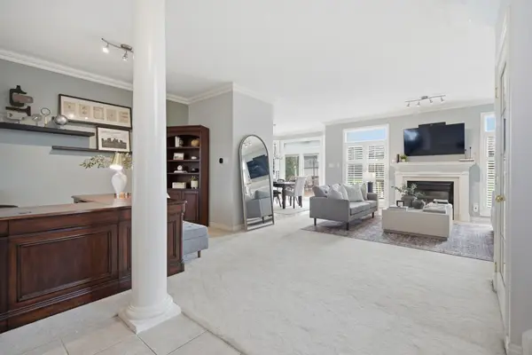 32 Wingreen LN, Middlesex Centre, ON N0L 1R0