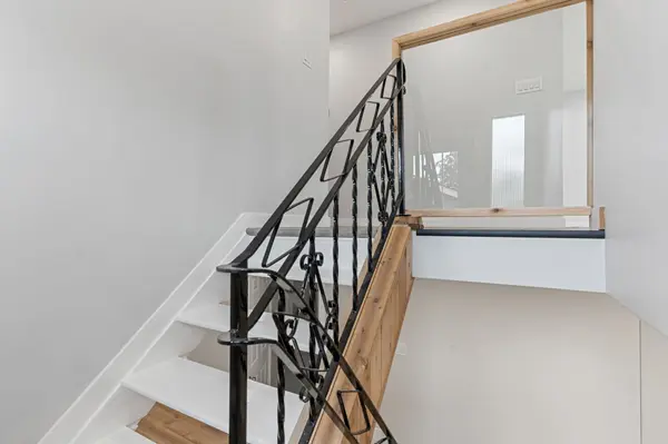 873 9th AVE E, Owen Sound, ON N4K 3E8