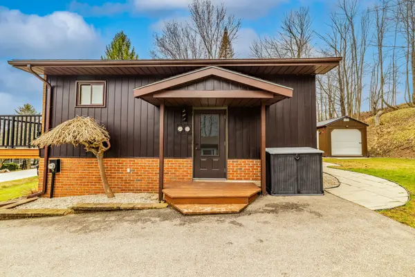 138 Macintosh DR, Georgian Bluffs, ON N0H 1S0