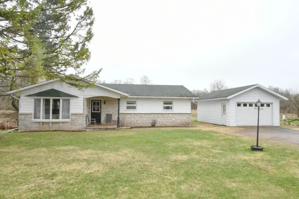 1319 County Rd 2 RD, Leeds And The Thousand Islands, ON K0E 1L0