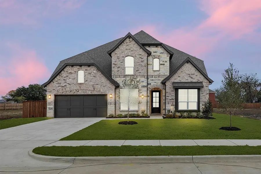 403 Heritage Hill Drive, Forney, TX 75126