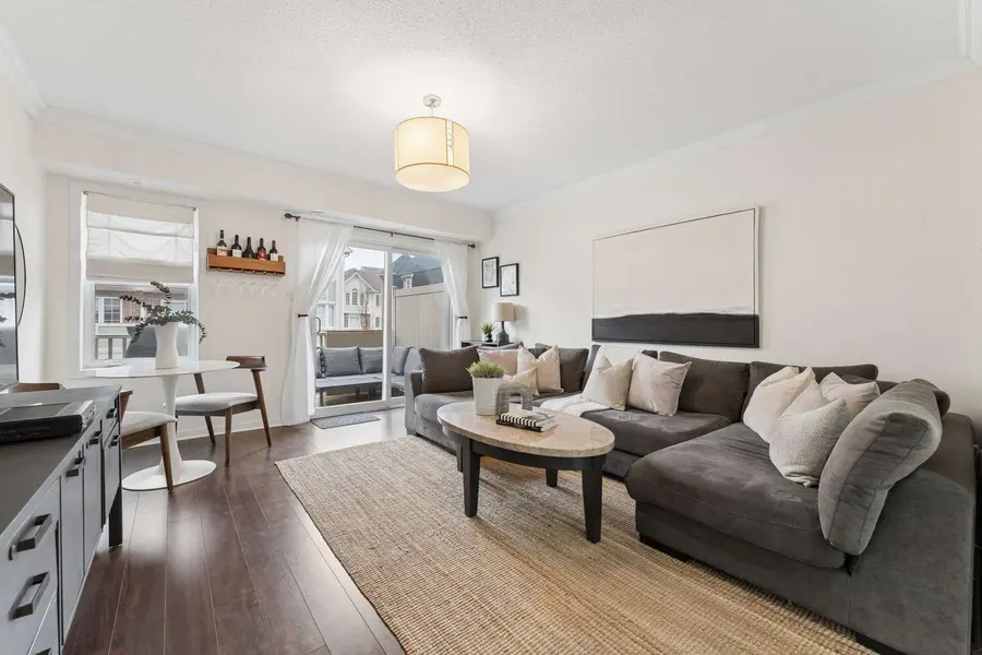 633 Dundas ST W #5, Mississauga, ON L5B 0B5