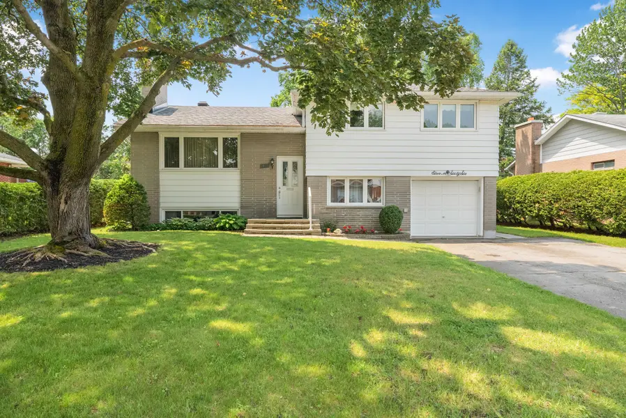 1166 Castle Hill CRES, Belair Park - Copeland Park And Area, ON K2C 2A8