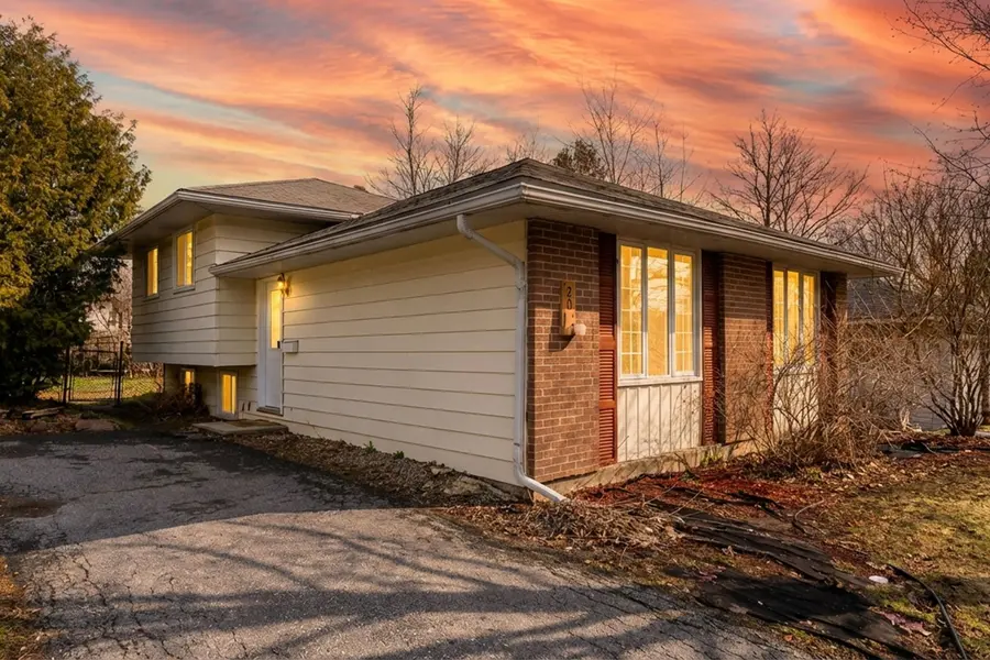 20 FOSTER ST, Kingston, ON K7M 6L6