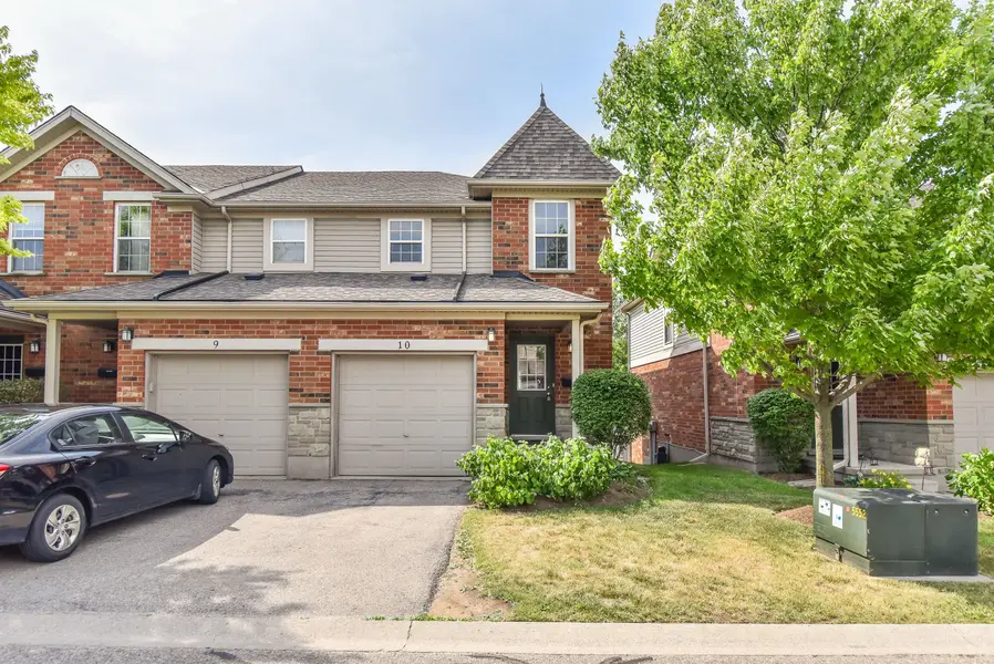 124 Gosling GDNS #10, Guelph, ON N1G 5K6