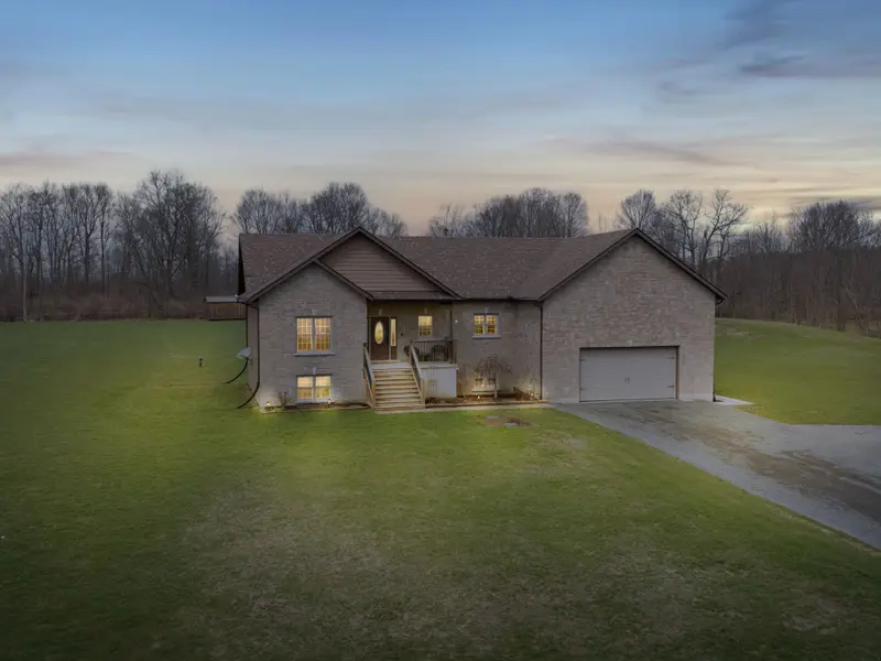 11 Dawson DR, Front Of Leeds & Seeleys Bay, ON K7G 2V4