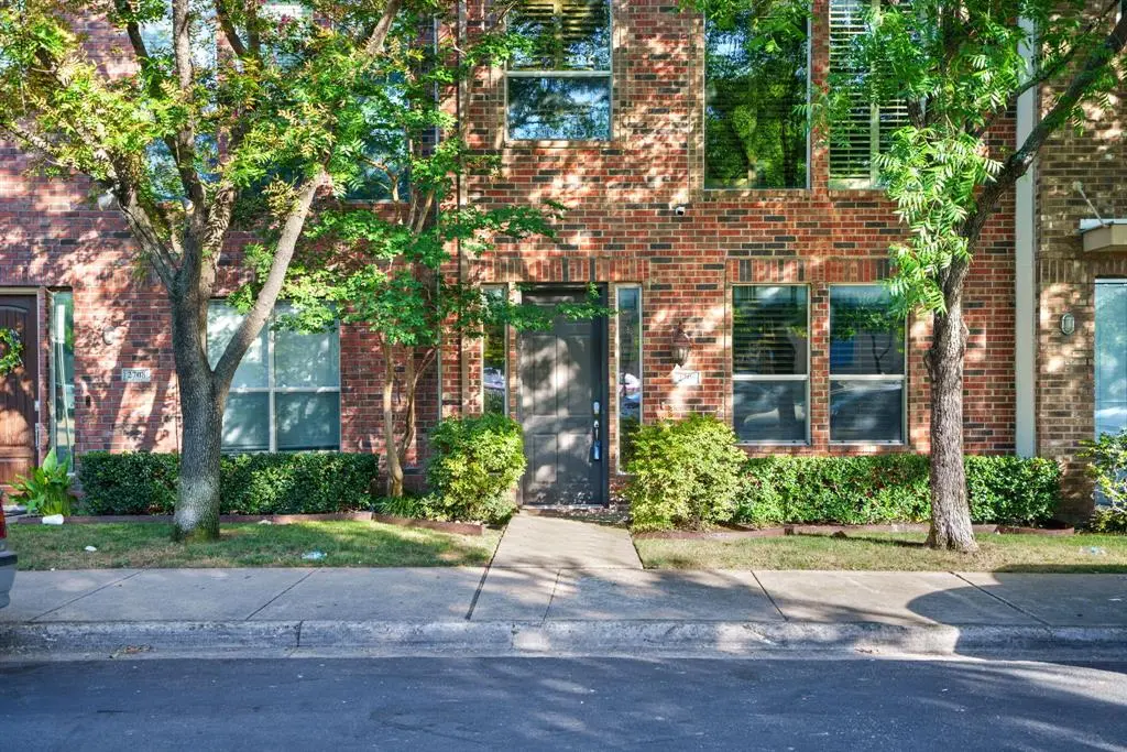 2706 Floyd Street, Dallas, TX 75204
