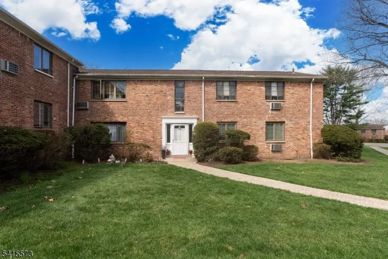 90C Troy Dr #C, Springfield Twp., NJ 07081