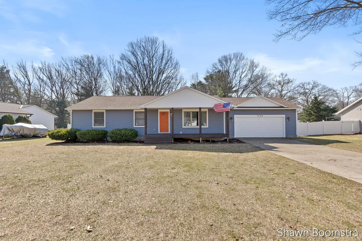 1749 Brandel DR, Muskegon Twp, MI 49445