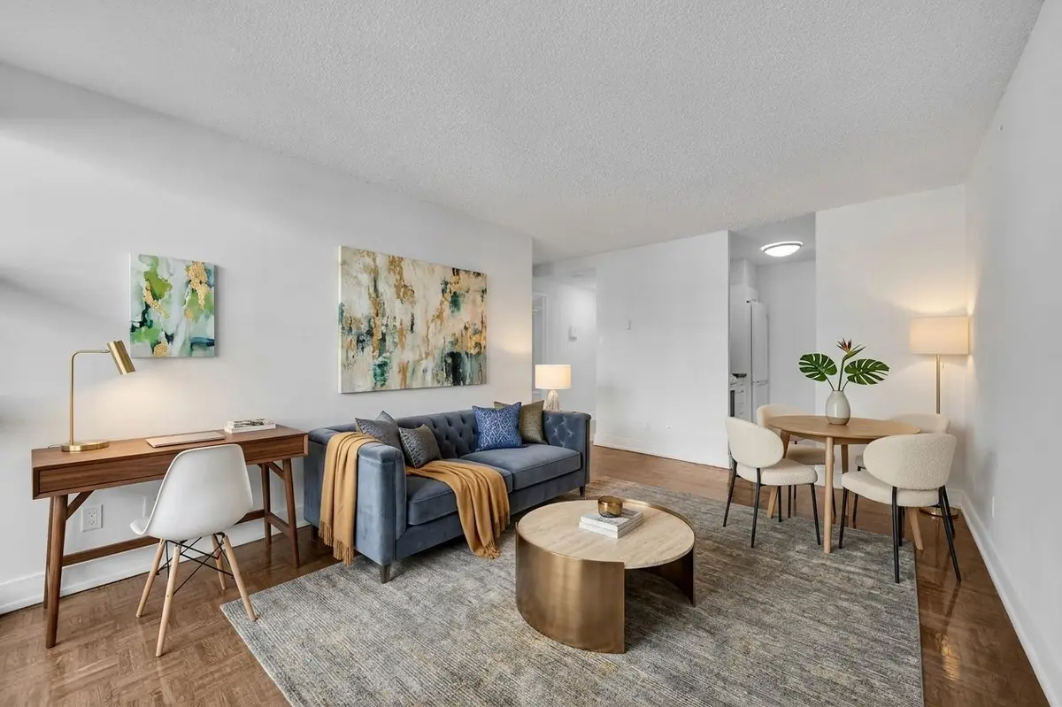 33 Isabella ST #311, Toronto C08, ON M4Y 2P7