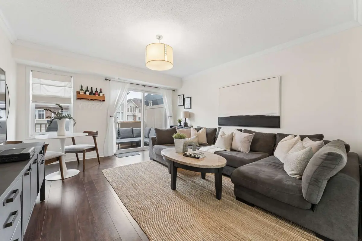 633 Dundas ST W #5, Mississauga, ON L5B 0B5