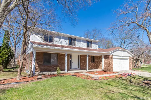 845 Longfellow DR, Troy, MI 48085