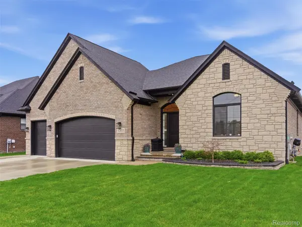 52853 Crimson DR, Macomb Township, MI 48042