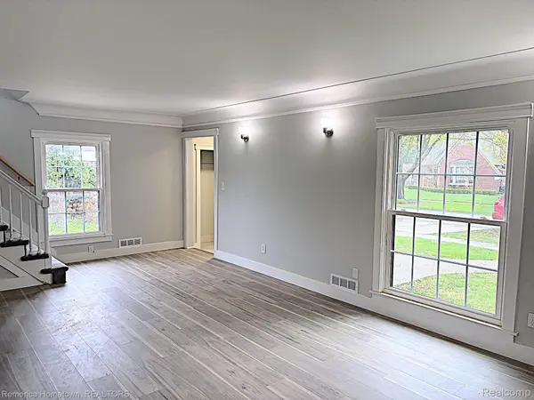 9614 Auburndale ST, Livonia, MI 48150