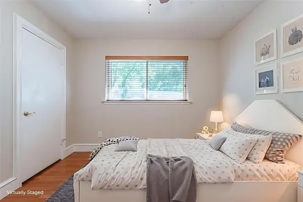 1011 John Reagan Street, Benbrook, TX 76126