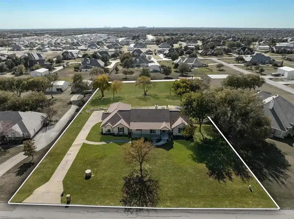 317 Lonesome Star Trail, Haslet, TX 76052