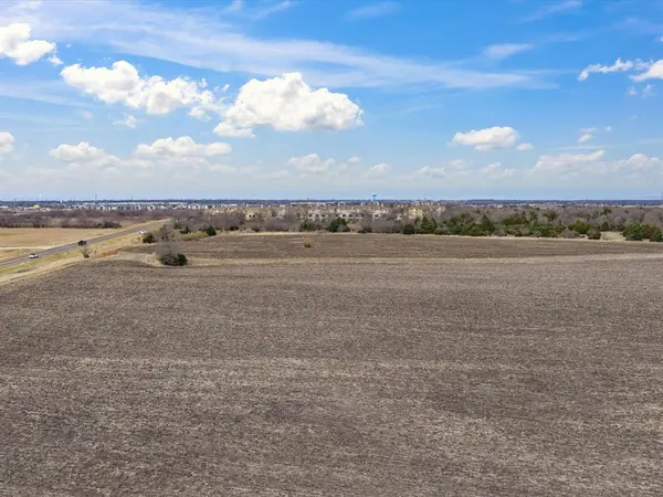 000 Fm 85, Ennis, TX 75119