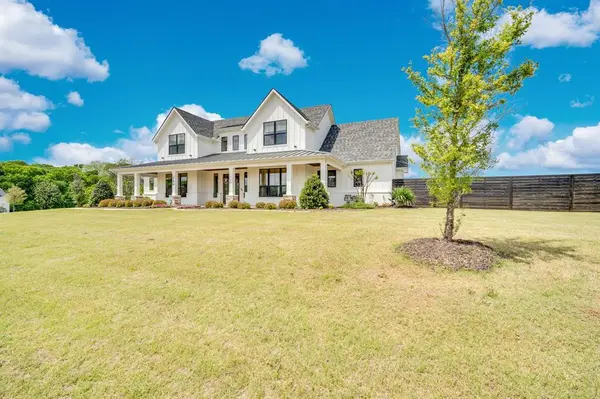 140 Farish Lane, Waxahachie, TX 75167