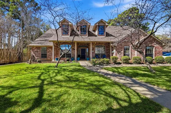 1605 Mistletoe Drive, Flower Mound, TX 75022
