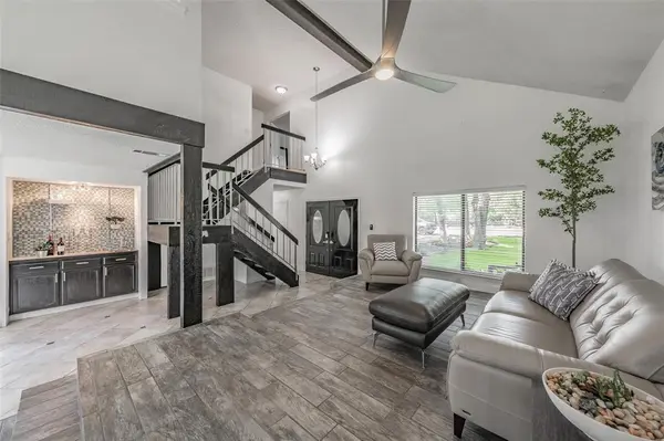 3008 Glenwood Court, Bedford, TX 76021