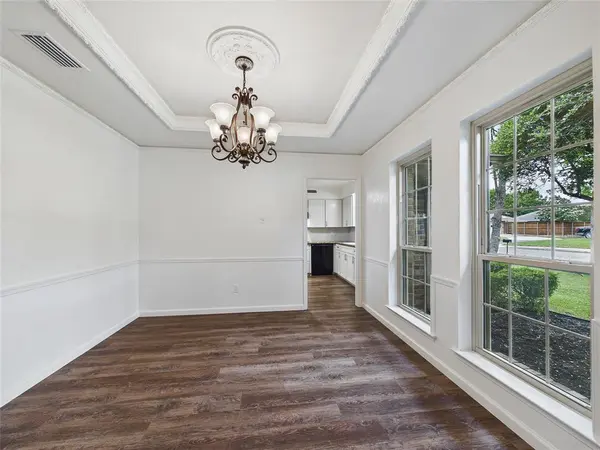 2604 Timberleaf Drive, Carrollton, TX 75006