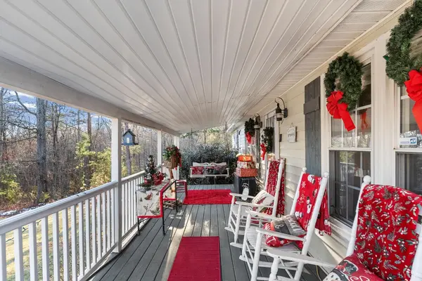 307 Brook LN, Concord, VA 24538