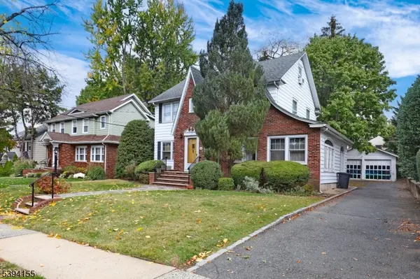 14 Laurel Ave, Clifton City, NJ 07012