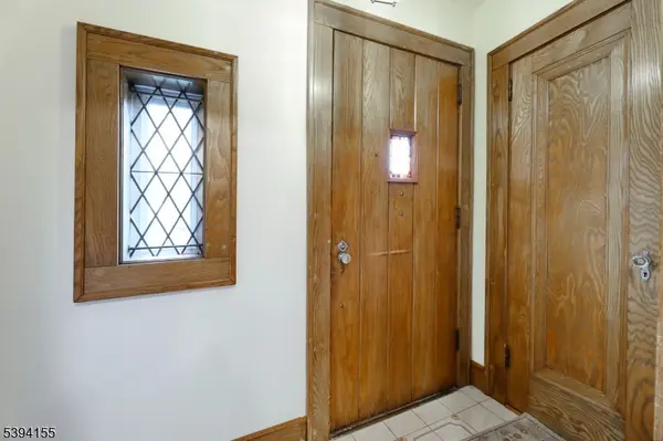 14 Laurel Ave, Clifton City, NJ 07012