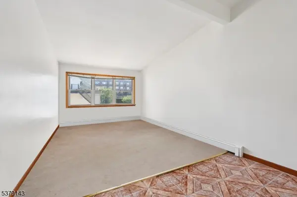 14 Hazard Pl #3C, Elizabeth City, NJ 07208