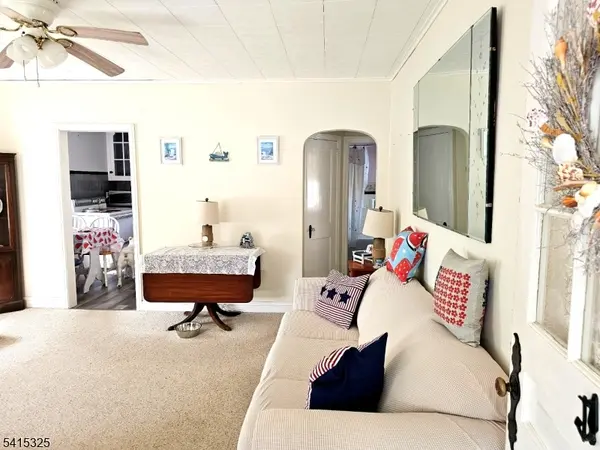 8219 Fulton Ave, Margate City, NJ 08402